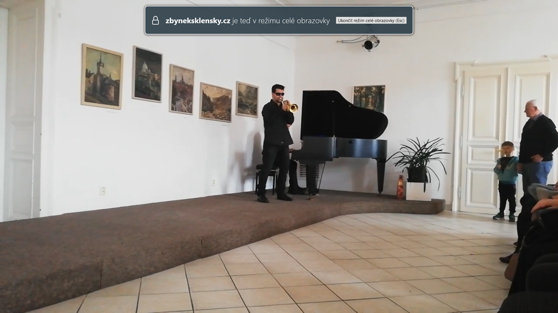 Zbyněk Sklenský na vernisáži v Knížecím domě v Moravském Krumlově